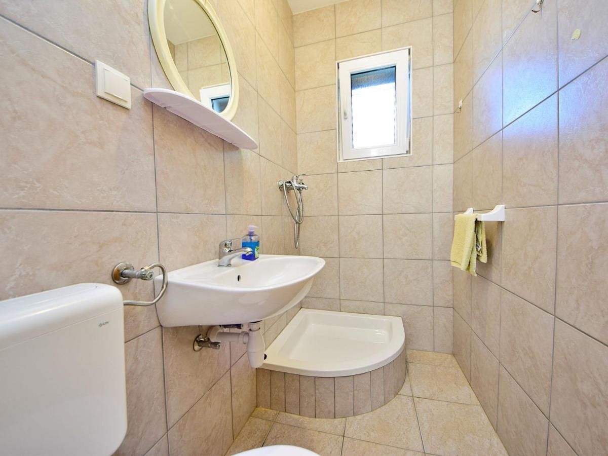 Holiday Home Tina - Hvr501 By Interhome Gdinj Dış mekan fotoğraf